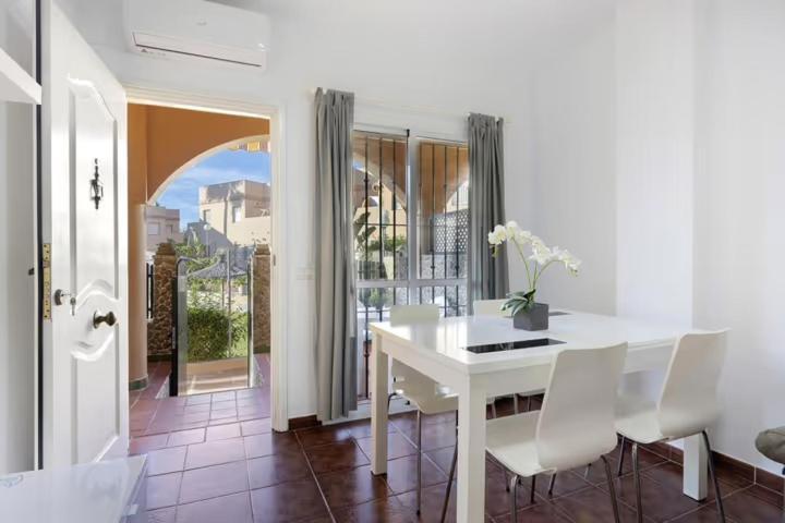 Apartamento La Barrosa Chiclana de la Frontera Exterior photo